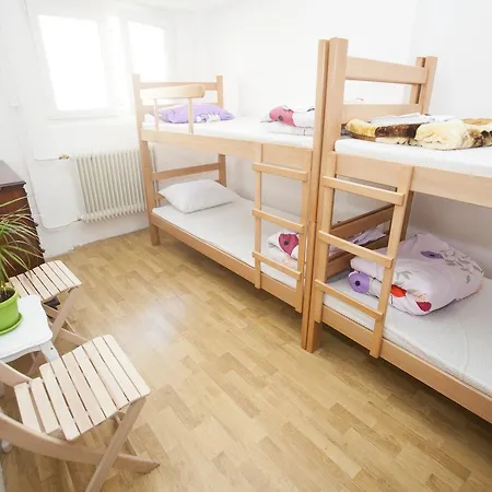 Hostel Jellostone *