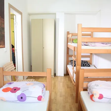 Hostel Jellostone *