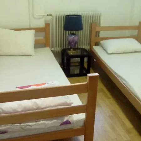 Jellostone Hostel